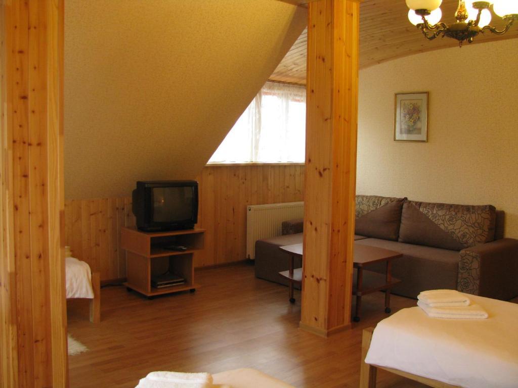 Hotel Asmonienes Sveciu Namai "Senoji Mokyklele" Smalininkai Habitación foto